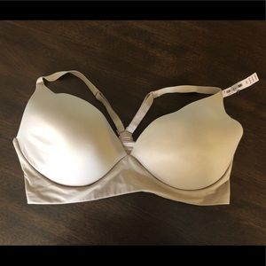 Victoria’s Secret Body by Victoria Easy Bra
